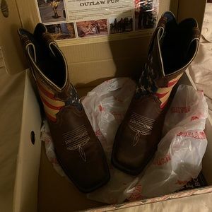 Women’s boots
